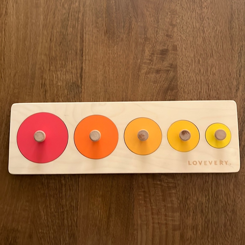 Lovevery Montessori Circle of Friends Puzzle